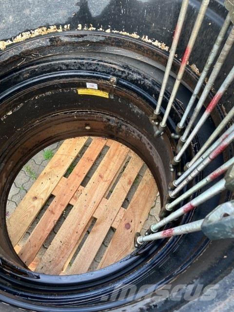  - - - 650/65X42 Gume, točkovi i felne