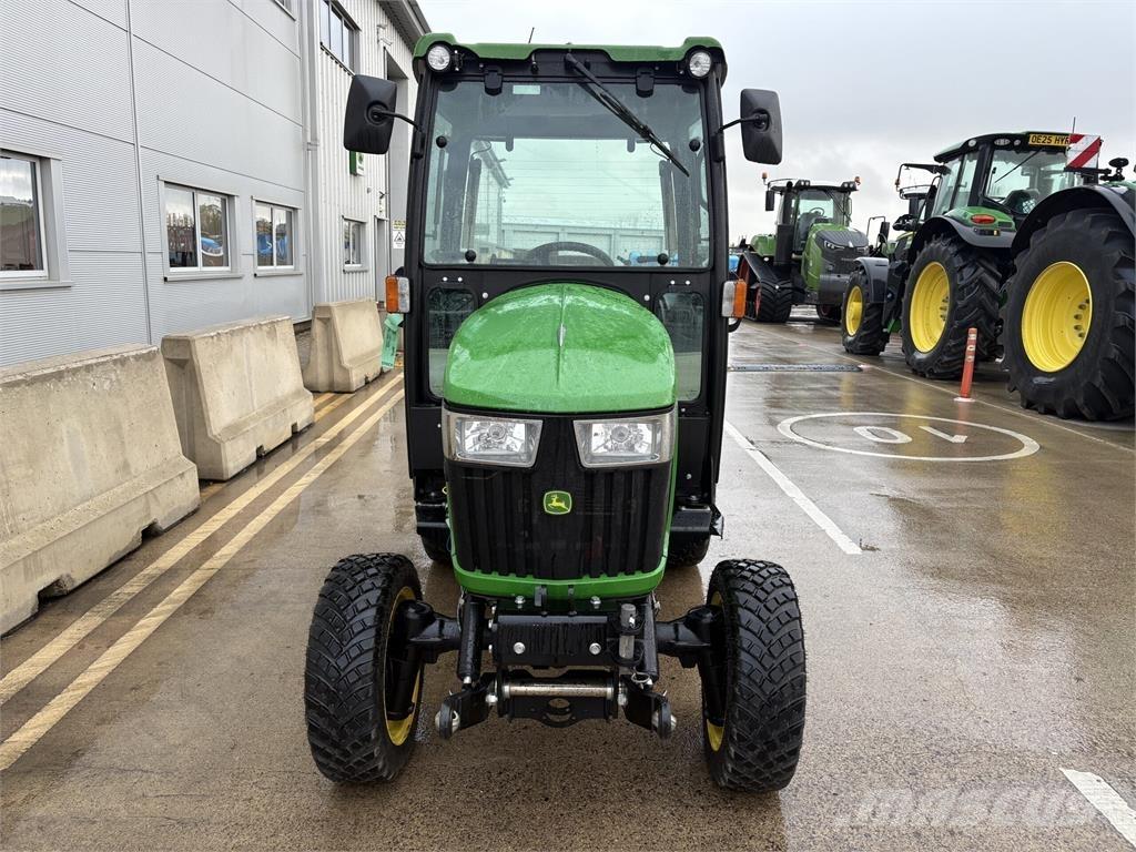 John Deere 2038R Manji traktori
