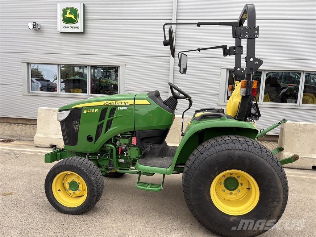 John Deere 3039R Manji traktori