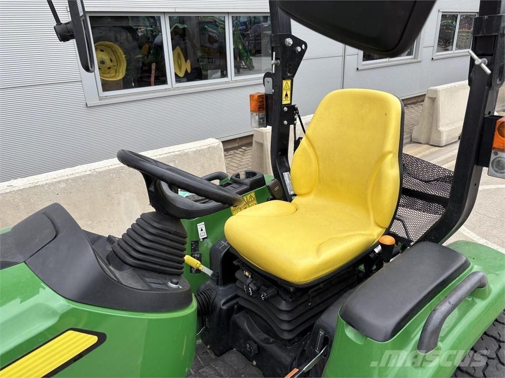 John Deere 3039R Manji traktori