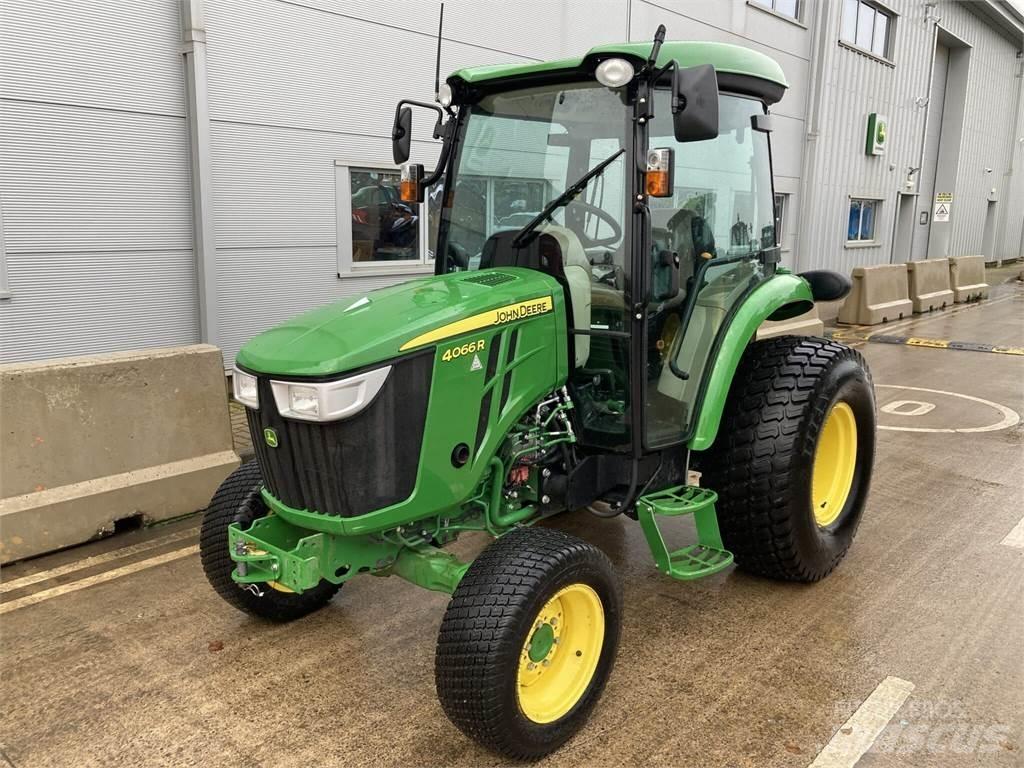 John Deere 4066R Manji traktori