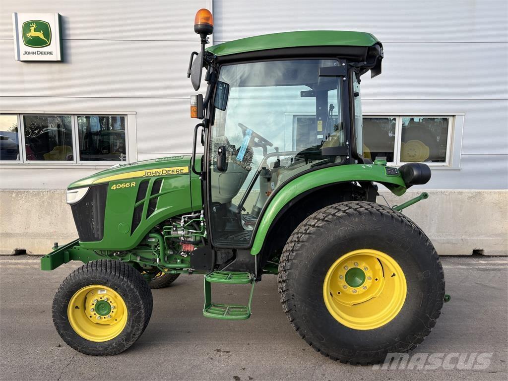 John Deere 4066R Manji traktori