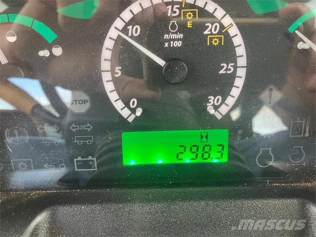 John Deere 5075E Traktori