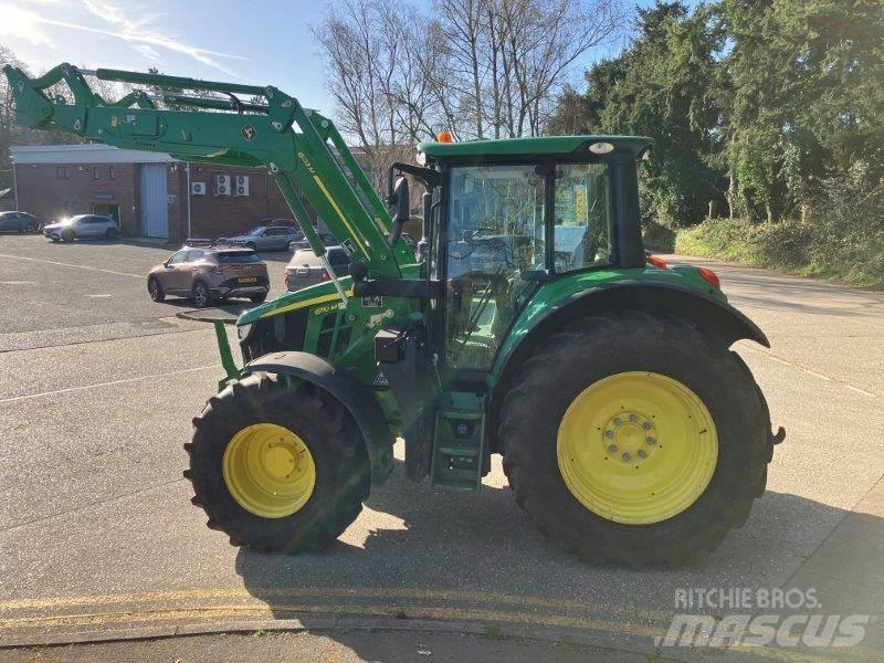 John Deere 6110M Traktori