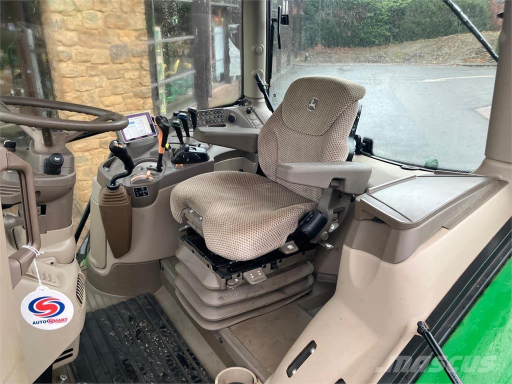 John Deere 6125R Traktori