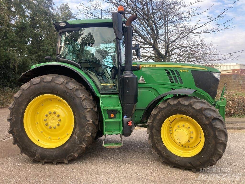 John Deere 6215R Traktori