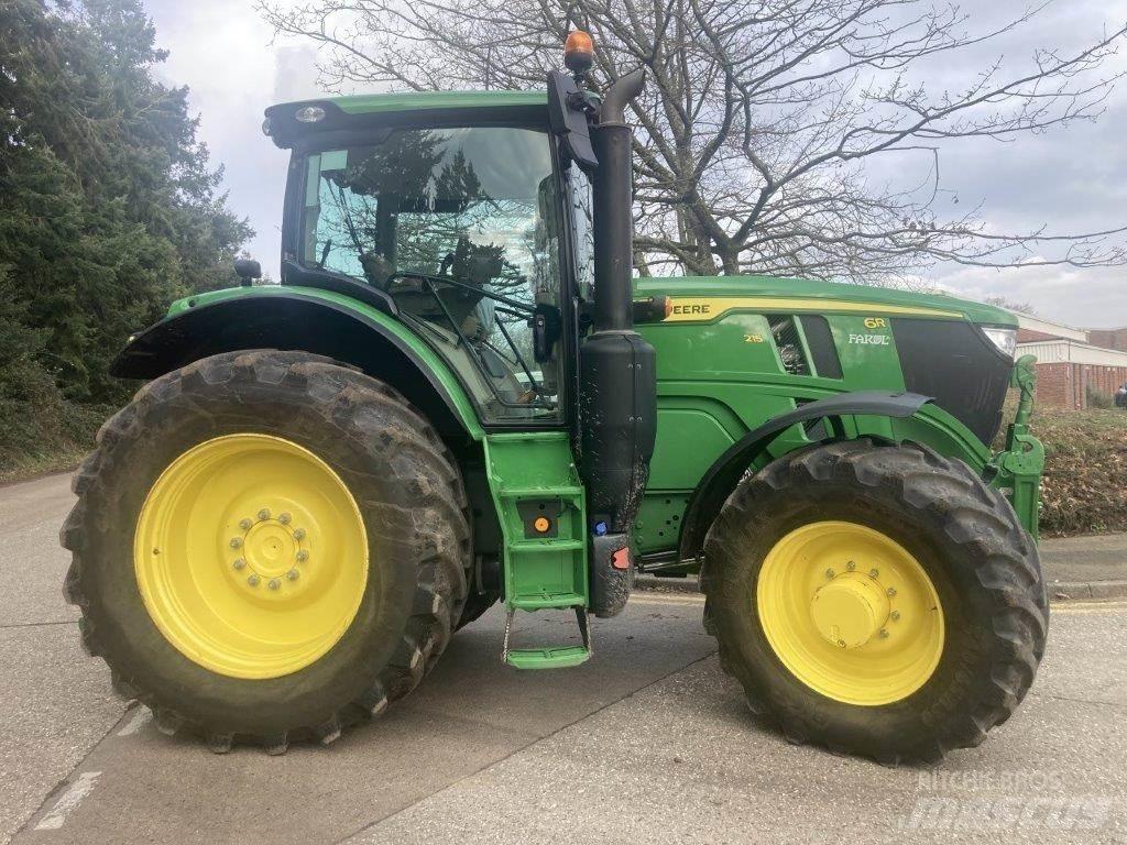 John Deere 6215R Traktori