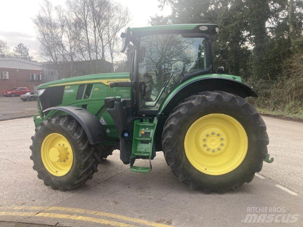 John Deere 6215R Traktori