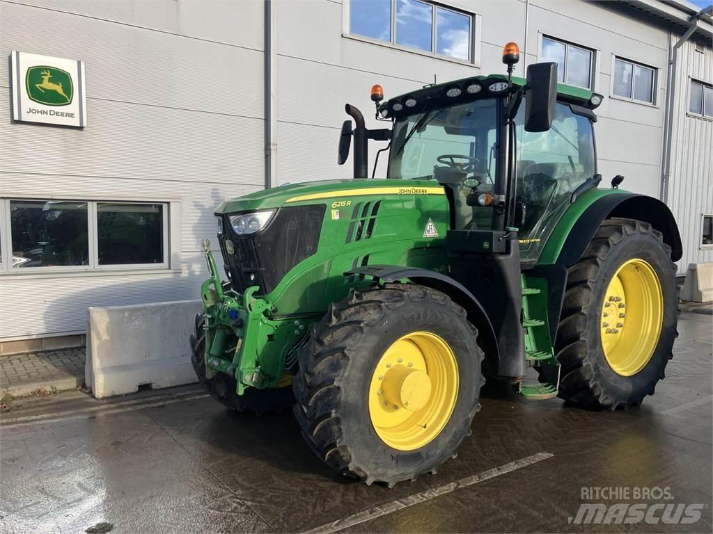 John Deere 6215R Traktori