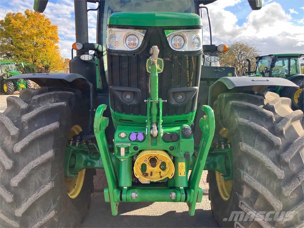 John Deere 6R 215 Traktori