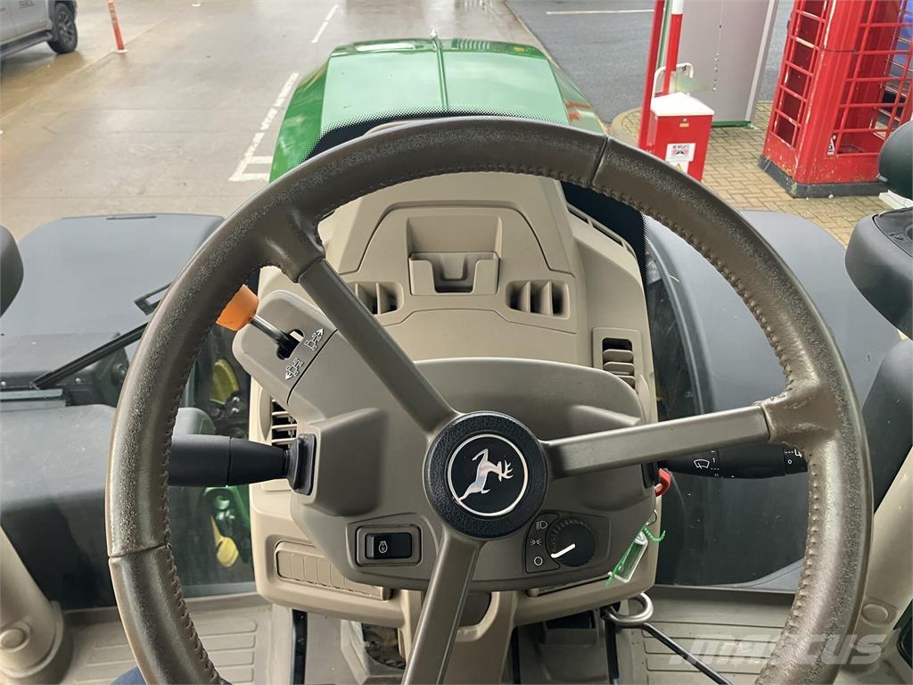 John Deere 6R 215 Traktori