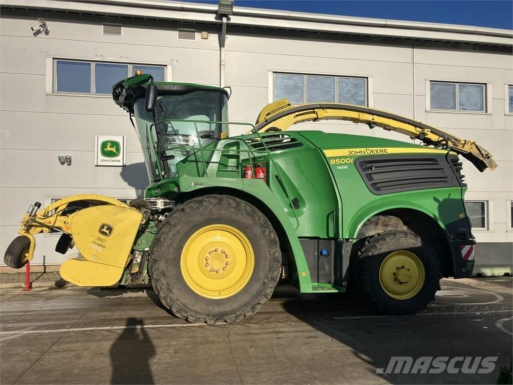 John Deere 8500i Mašine za stočnu hranu sa sopstvenim pogonom