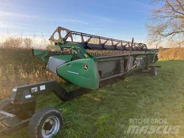 John Deere S685 TM Kombajni