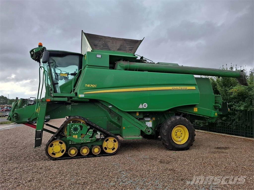 John Deere T670i Kombajni