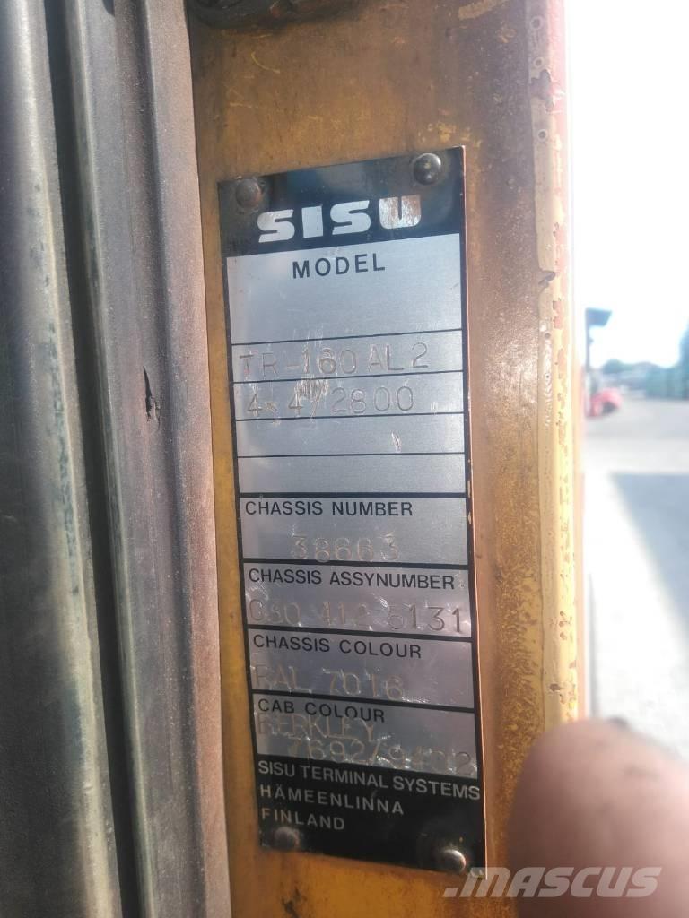 Sisu TR160 AL 4 X4 Terminalni tegljači