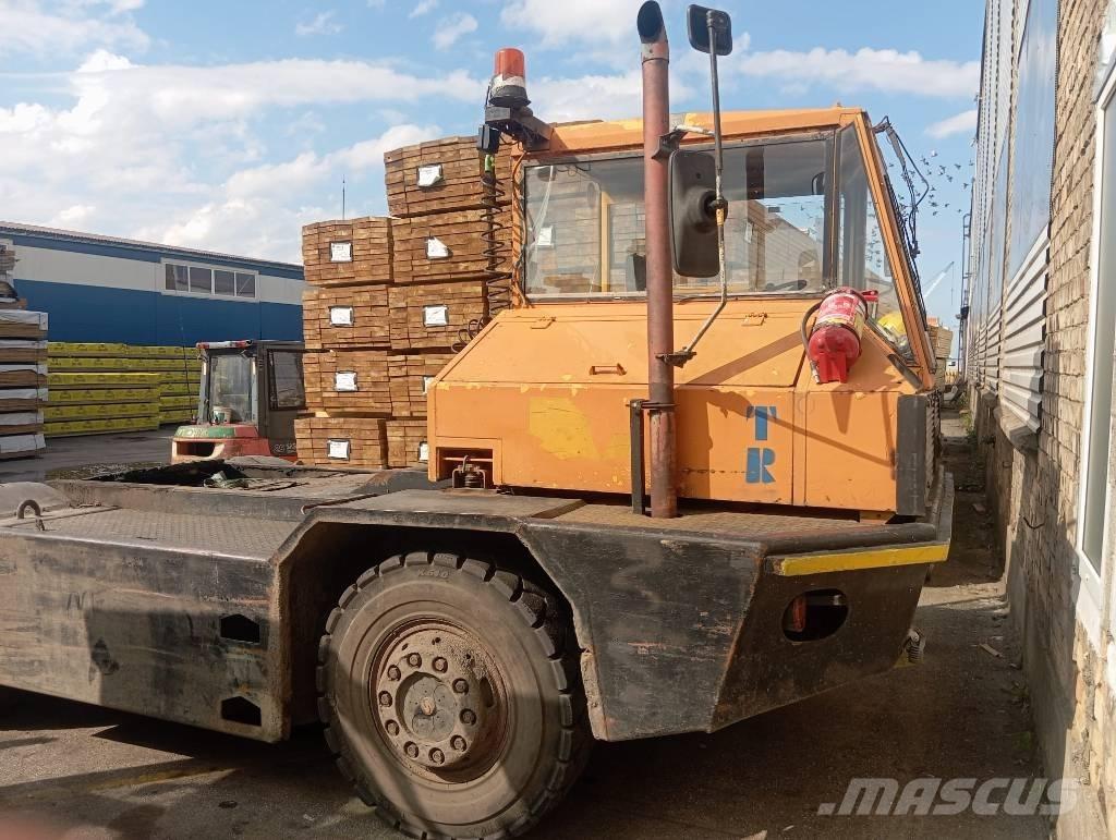 Sisu TR160 AL 4 X4 Terminalni tegljači