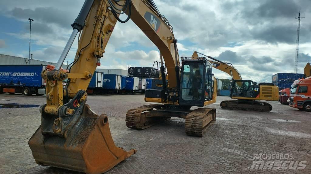 CAT 323 EL Bageri guseničari