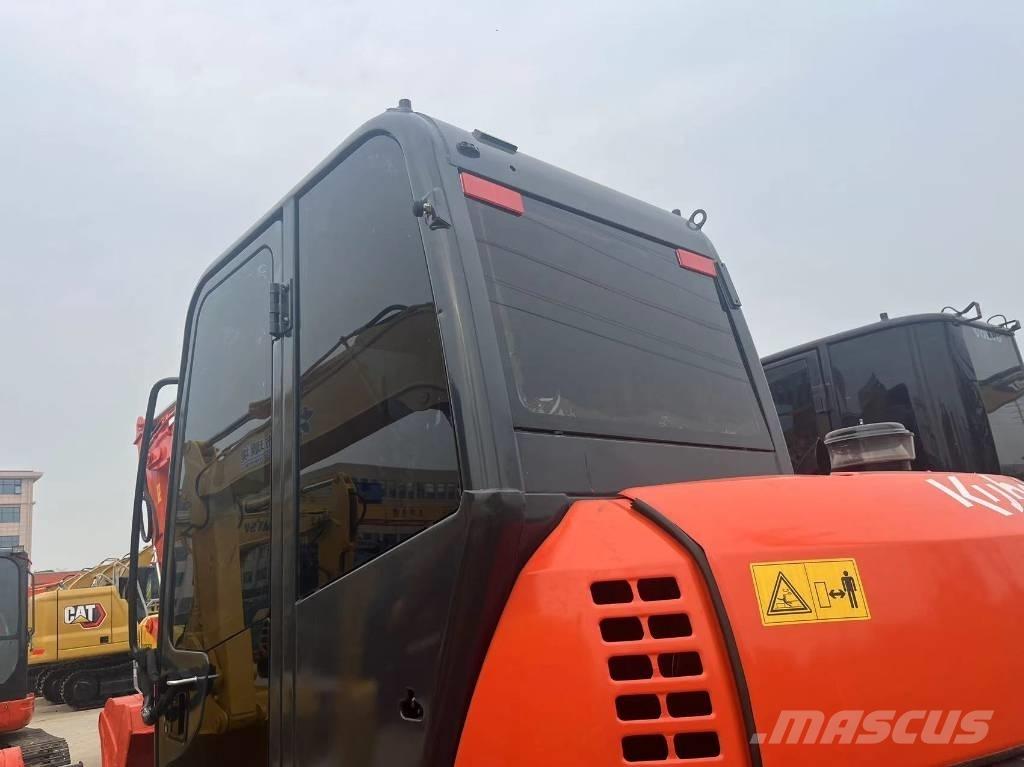 Kubota 183 Bageri guseničari