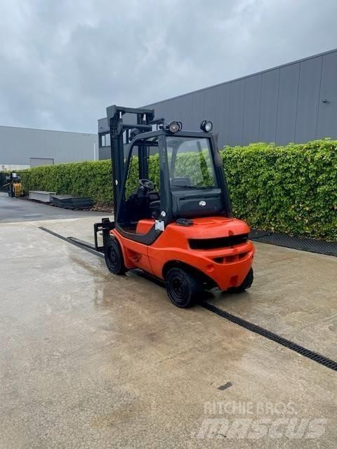 Linde H 30 D-03 Dizelski viljuškari