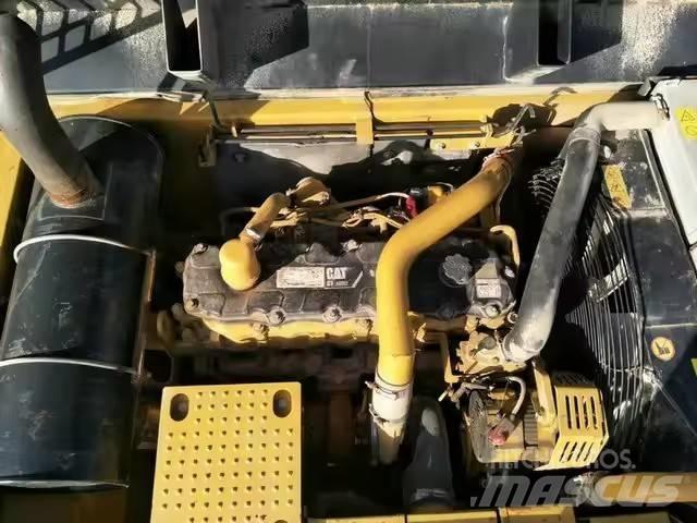 CAT 324 Bageri guseničari