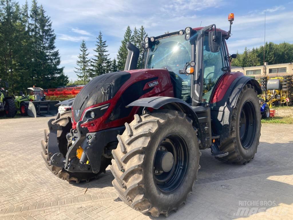 Valtra T 254 V Traktori