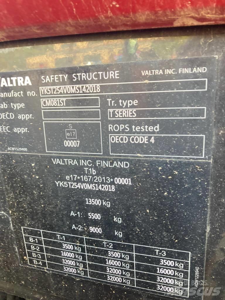 Valtra T 254 V Traktori