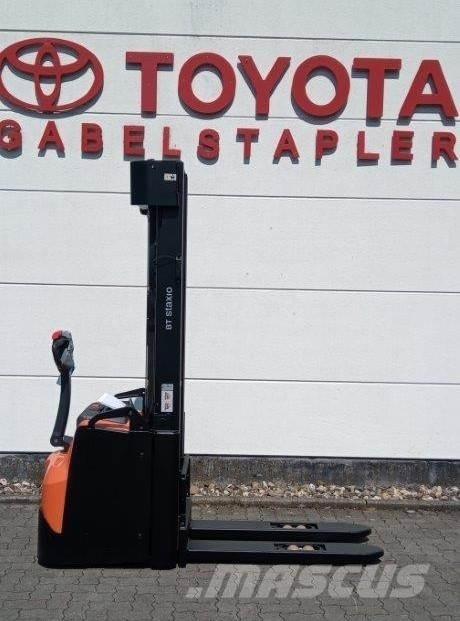 Toyota SWE160L Ručni električni viljuškar