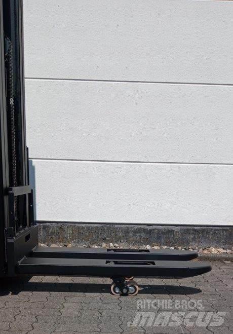 Toyota SWE160L Ručni električni viljuškar
