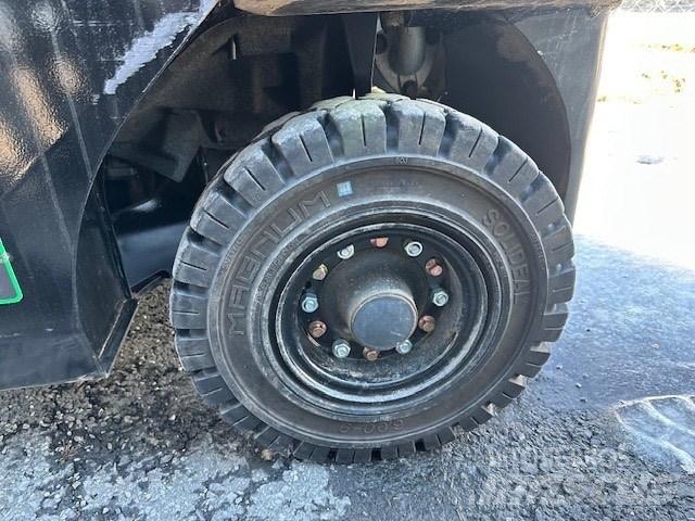 Mitsubishi FD25N3 Dizelski viljuškari
