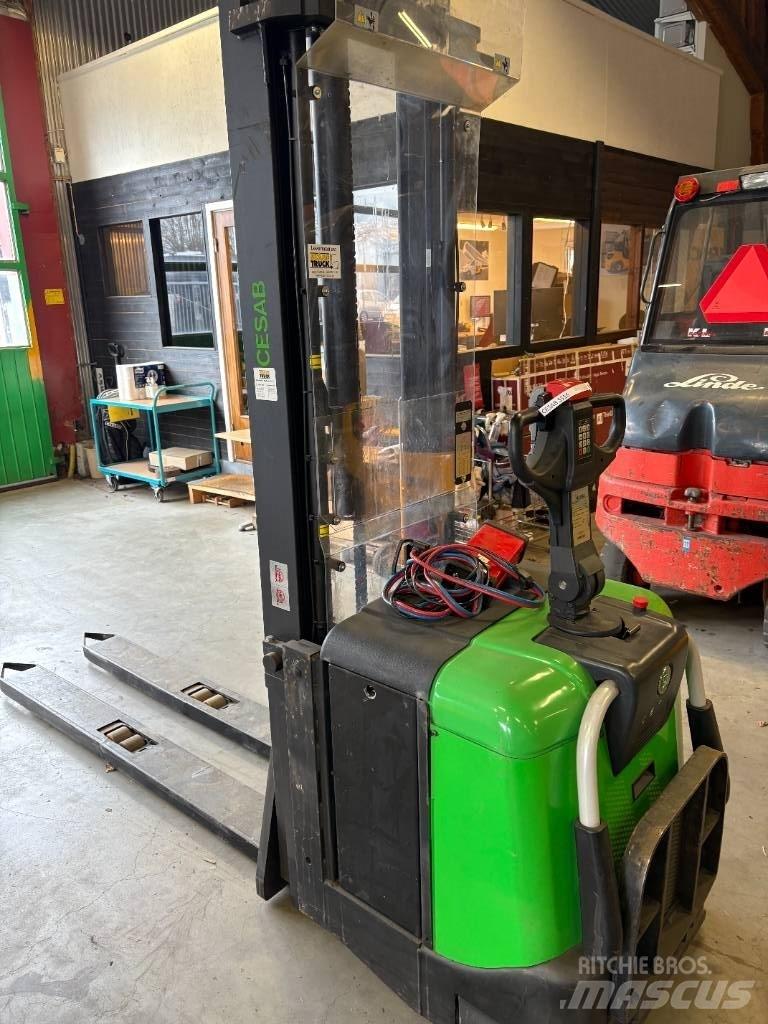 Cesab S316L Ručni električni viljuškar
