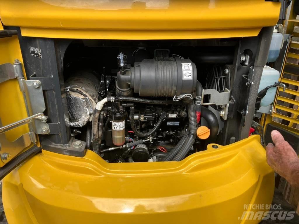 Komatsu PC 26 MR Mini bageri < 7t