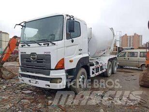 Hino 700 Kamioni mešalice za beton