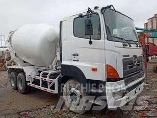 Hino 700 Kamioni mešalice za beton