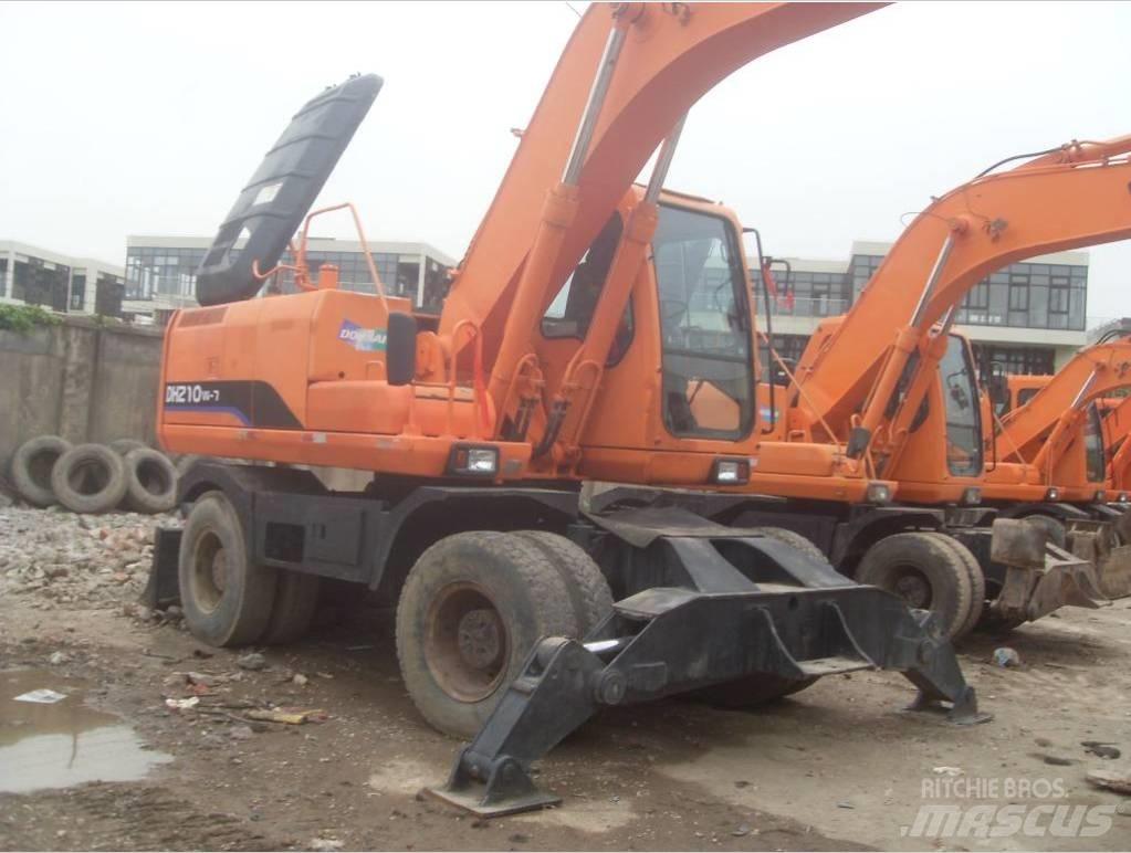 Doosan DH 210 W-7 Bageri točkaši