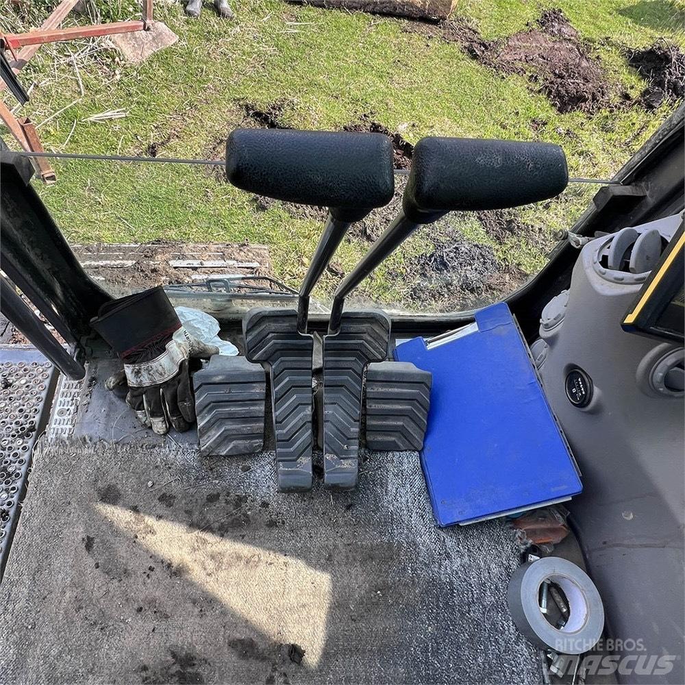 Volvo EC220 EL Bageri guseničari