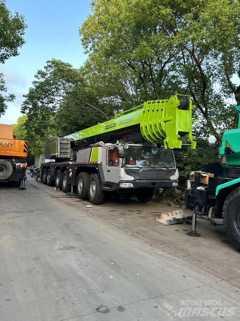 Zoomlion ZAT 2200 V Polovne dizalice za sve terene