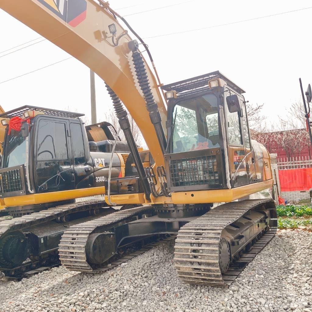 CAT 320D Bageri guseničari