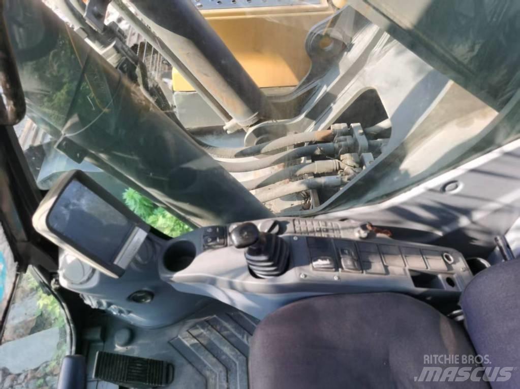 Volvo EC 480 D L Bageri guseničari
