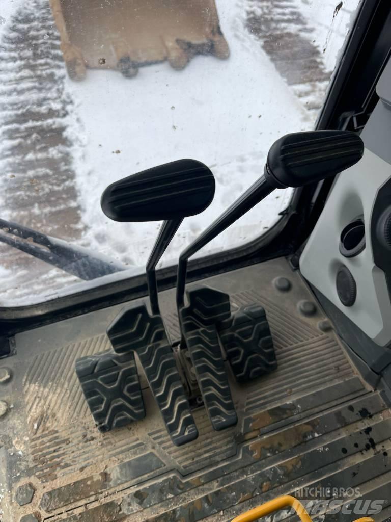 CAT 374-07B Bageri guseničari