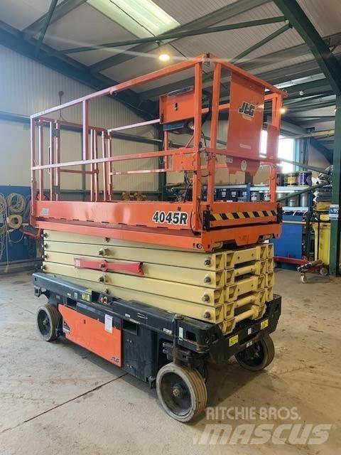 JLG 4045R Makazaste platforme