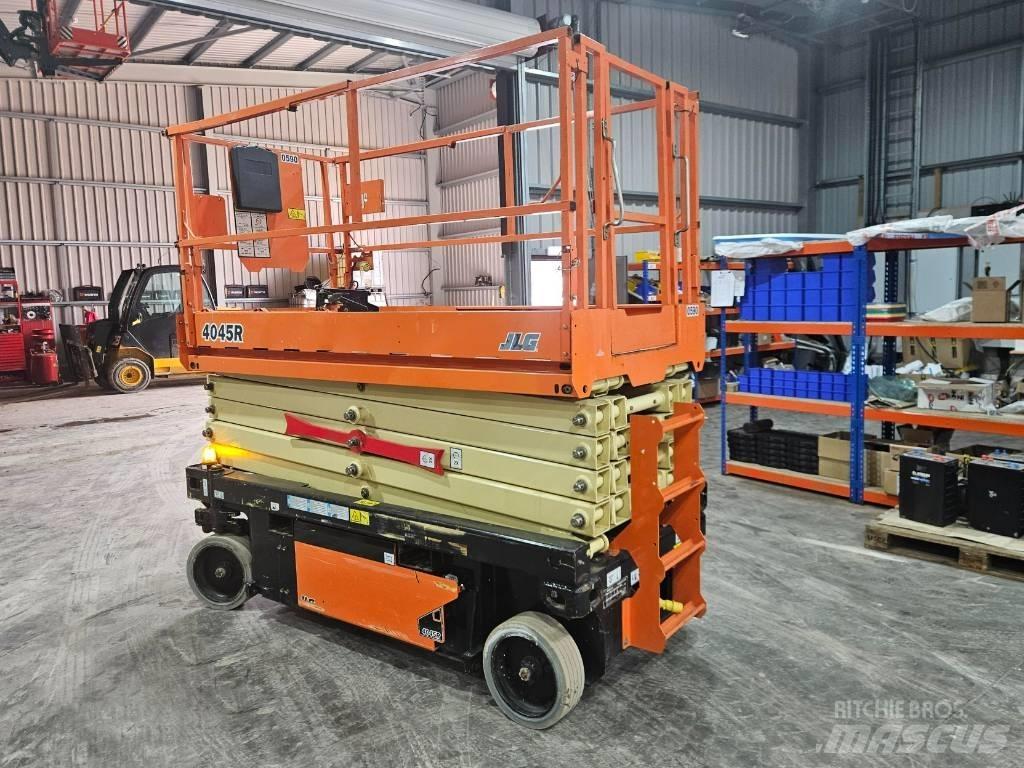 JLG 4045R Makazaste platforme