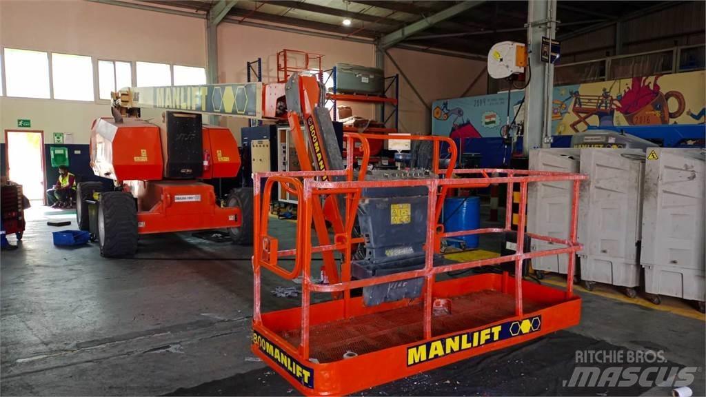 JLG 800AJ Zglobne podizne platforme