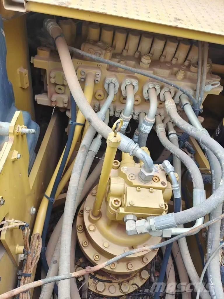 CAT 320 GC Bageri guseničari