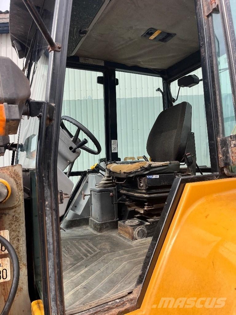 Massey Ferguson 860 Rovokopači