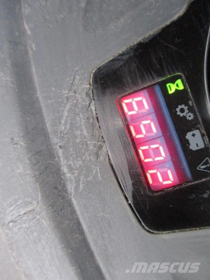 BT LPE200 Nisko podizni električni viljuškar sa stajalištom