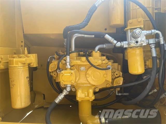 CAT 320D Bageri guseničari