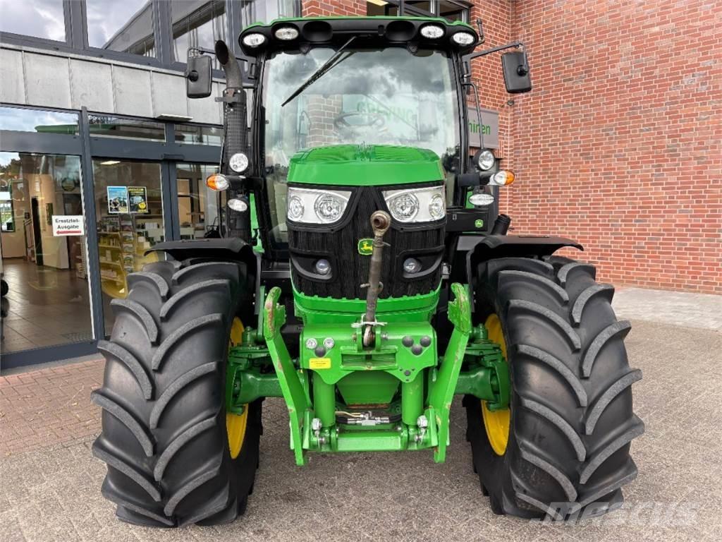 John Deere 6125R Traktori