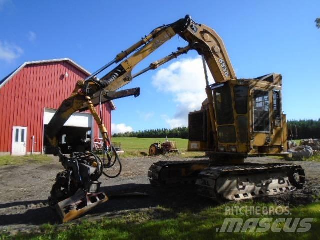 John Deere 653G Harversteri