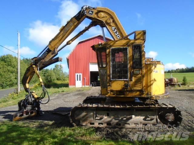 John Deere 653G Harversteri