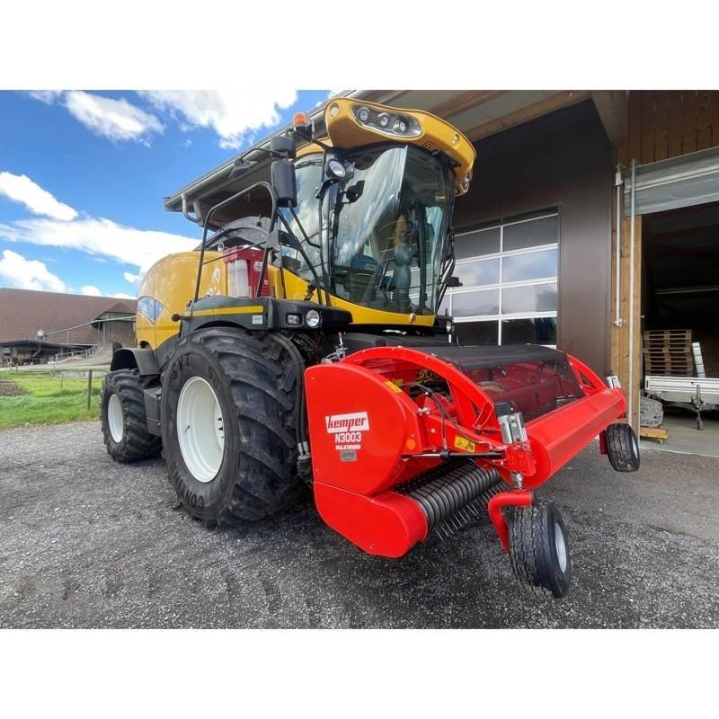 New Holland FR 700 Mašine za stočnu hranu sa sopstvenim pogonom